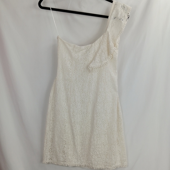 CUPCAKES AND CASHMERE Aresa Women's One-Shoulder Lace Ruffle Dress Size 6 - Picture 3 of 6